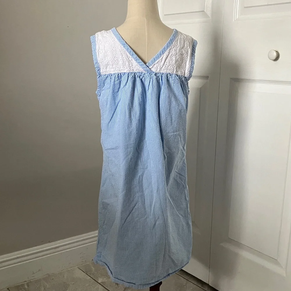 Vineyard Vines Girl's Sleeveless Blue Striped Seersucker Dress | 12